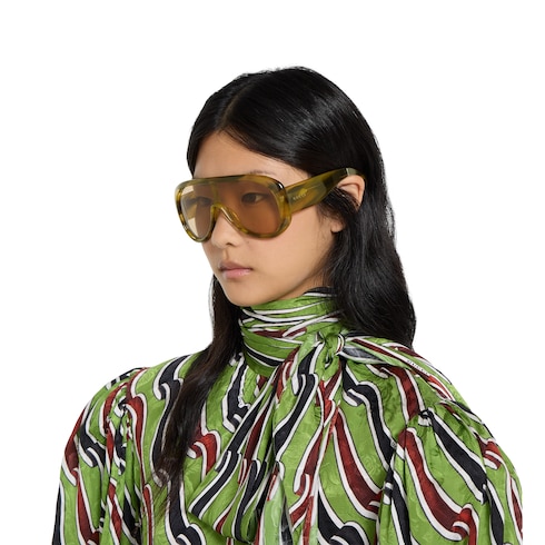 Sonnenbrille mit rechteckigem Rahmen