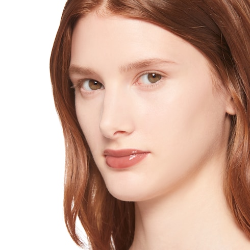 구찌 글로스 아 레브르 플럼핑 스무딩&모이스쳐라이징 립글로스 수잔 브라운 118