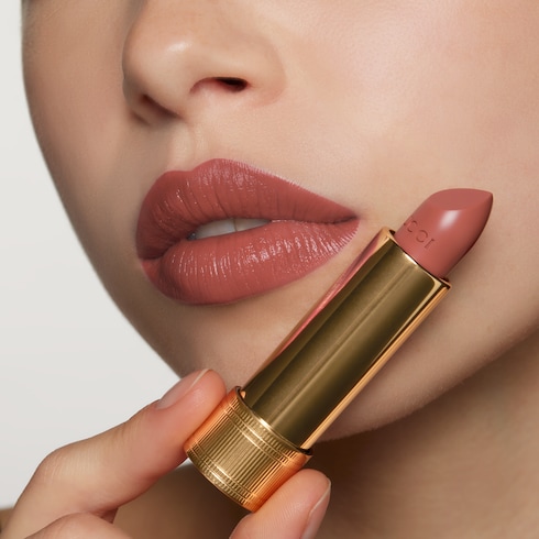 200 Blaze of Noon, barra de labios Rouge à Lèvres Satin