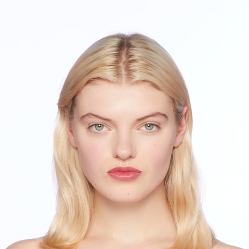 221 Candace Rose, Rouge à Lèvres Barra de labios traslúcida