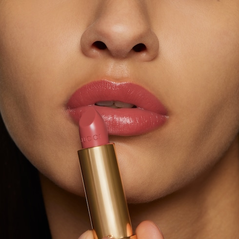 221 Candace Rose, Rouge à Lèvres Barra de labios traslúcida