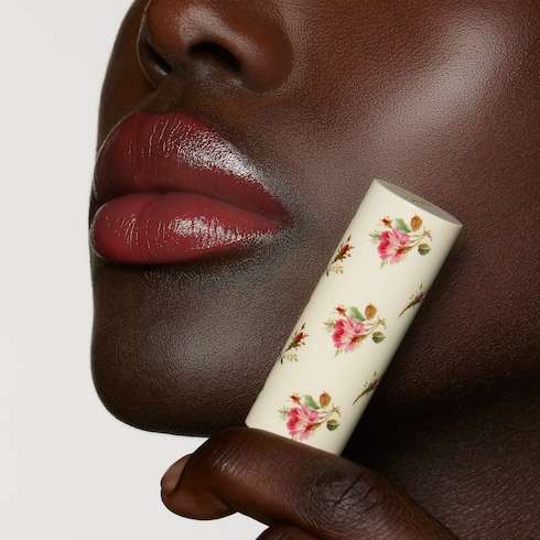 502 Eadie Scarlet, Rouge à Lèvres Voile Lippenstift