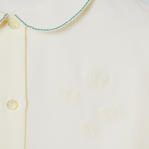 Kinderbluse aus Seide mit Stickerei