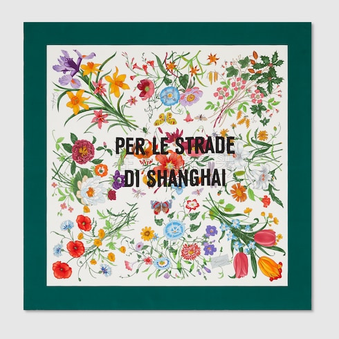 Pañuelo de seda con estampado del proyecto 90 x 90