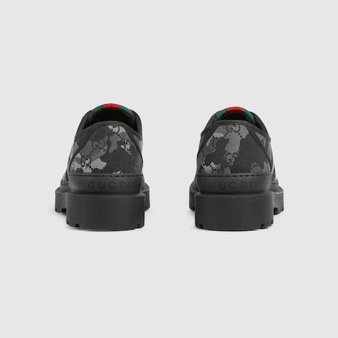 Men's lace-up shoe with Web