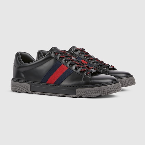 Tenis Gucci Ace con tribanda Web para hombre