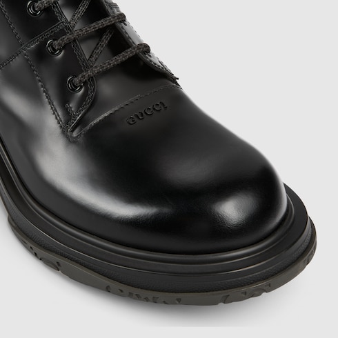 Chaussures montantes à lacets pour homme avec logo ton sur ton