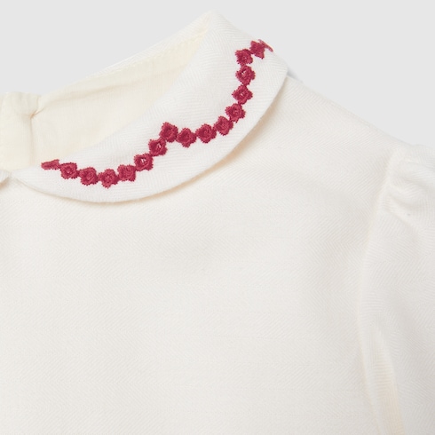 Babykleid aus Baumwoll- und Wollmischung