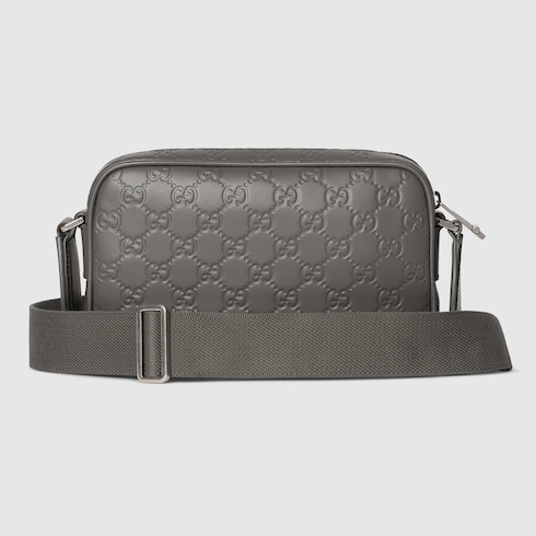 GG Emblem small crossbody bag