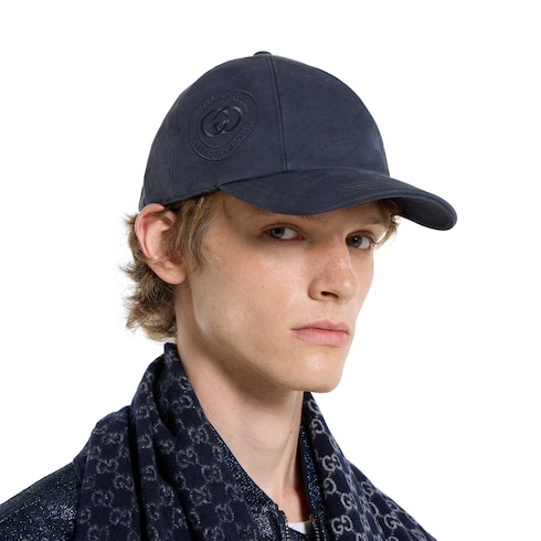 Casquette en tissu avec broderie