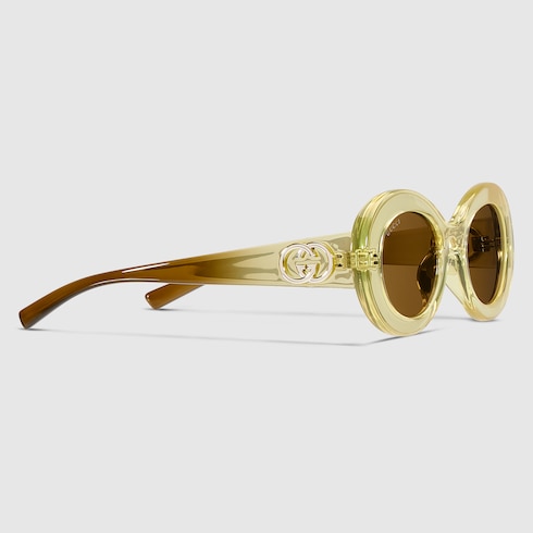 Sonnenbrille mit ovalem Rahmen