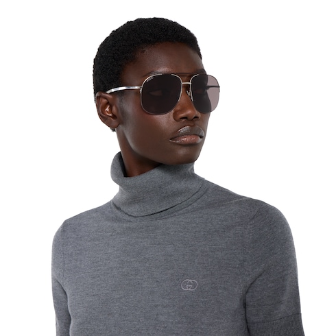 Fine wool turtleneck with embroidery