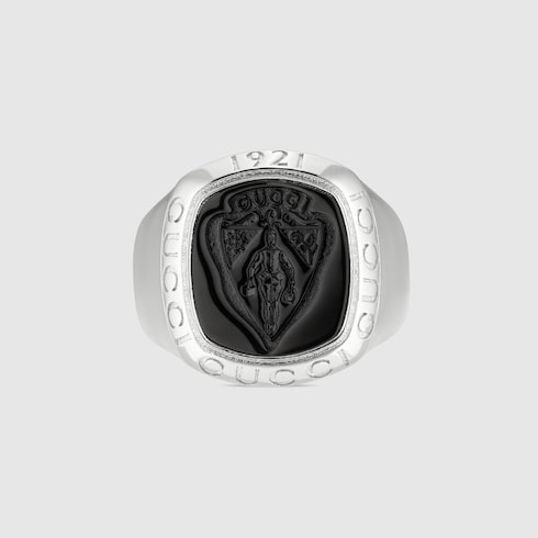 Gucci crest signet ring