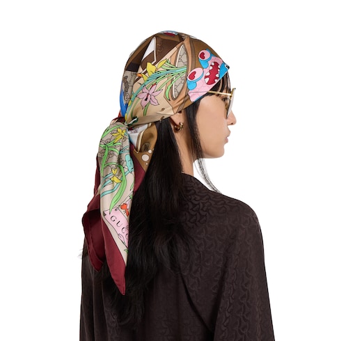 Carré en twill de soie à imprimé Gucci Besties