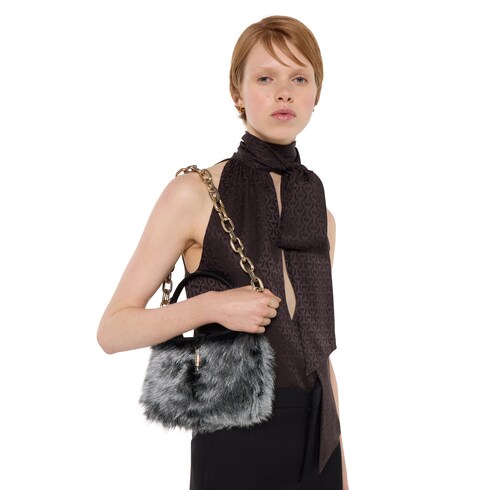 حقيبة Gucci Jackie 1961 من جلد الشيرلينغ