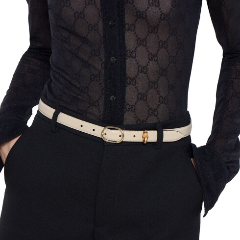 Thin belt with oval buckle