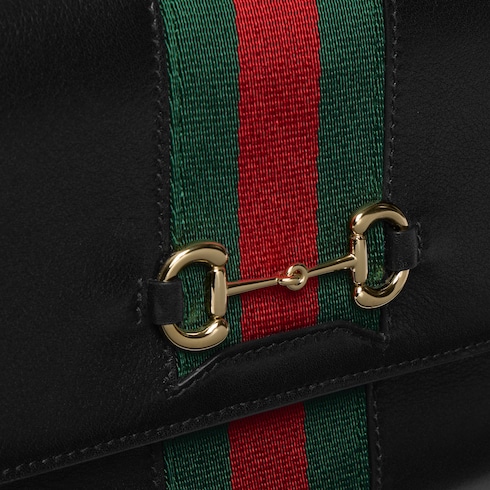 محفظة Gucci Horsebit Web معلّقة بحزام