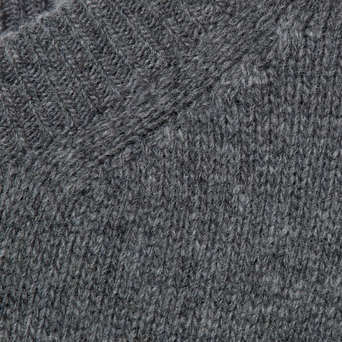 Knit wool jumper with embroidery