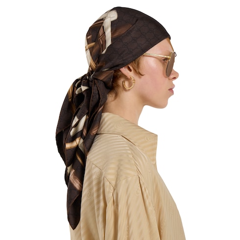 Pañuelo cuadrado de sarga de seda estampada