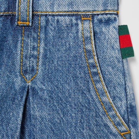 Short de denim decolorado para bebé