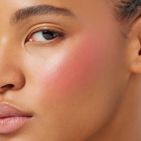 06, Gucci Glow Blush