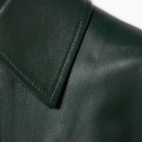 Veste en cuir brillant