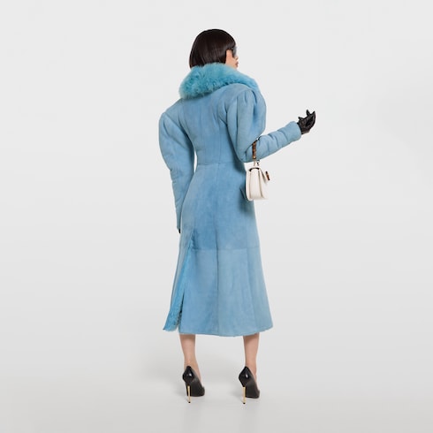 Manteau en shearling doux à poil long