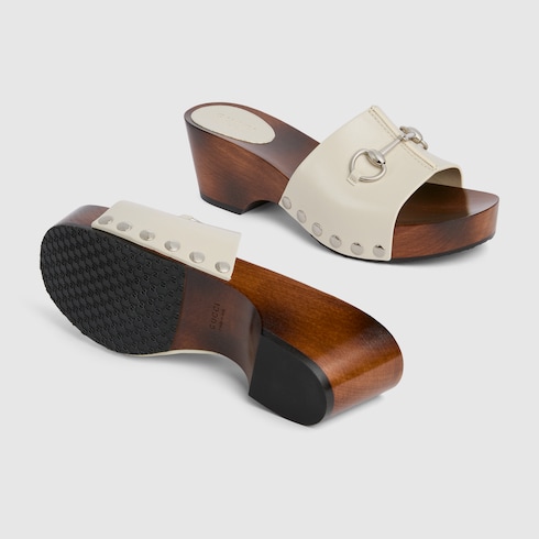 饰马衔扣女士防水台木底凉鞋