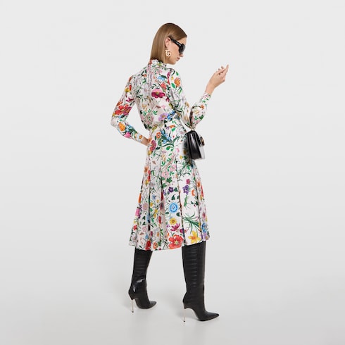 Bluse aus Seidentwill mit Print und Schleife