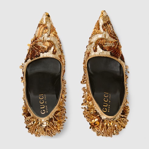 Women's embroidered Bombshell pump