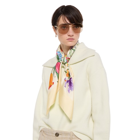 Pañuelo cuadrado de sarga de seda estampada