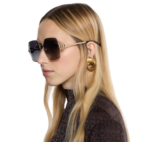 Gafas de sol con marco ovalado