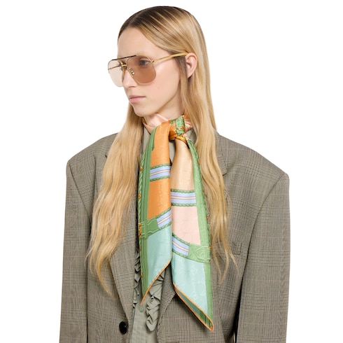 Carré en jacquard de soie à imprimé