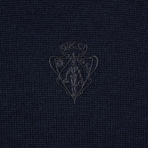 Pull en maille de laine avec broderie