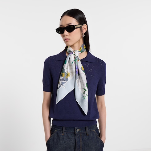 Printed silk twill carré in light grey and multicolor | GUCCI® US