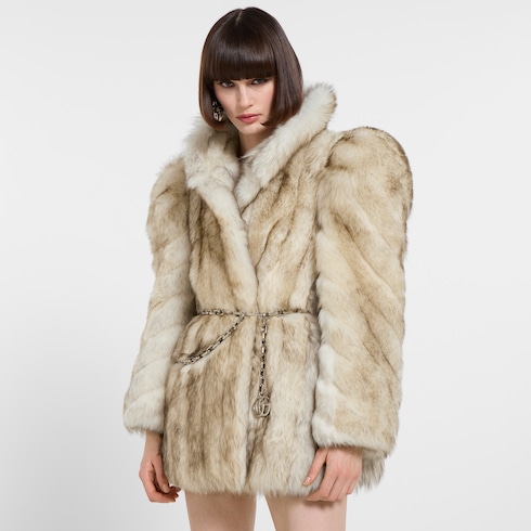 Manteau en shearling lisse à poils longs