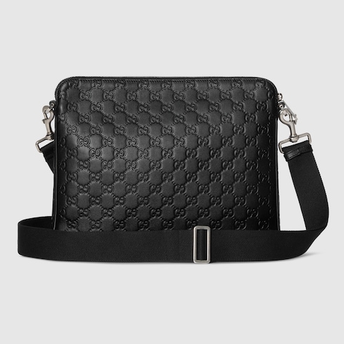 GG Emblem medium crossbody bag