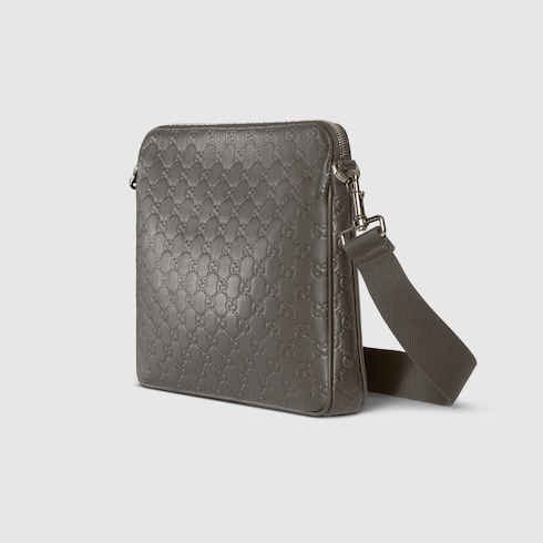 Bolso cruzado mediano para el hombro GG Emblem