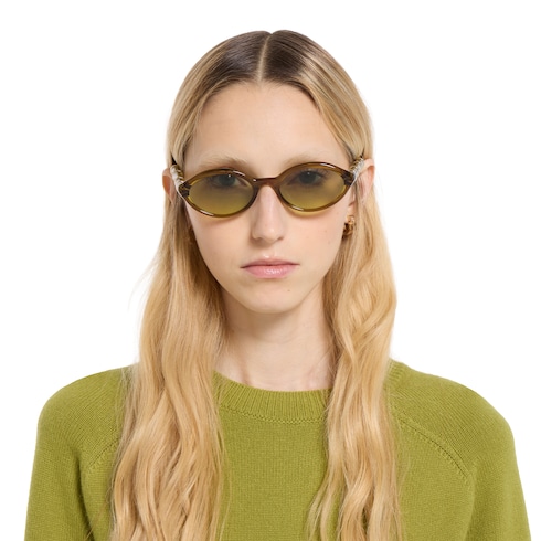 Oval frame sunglasses