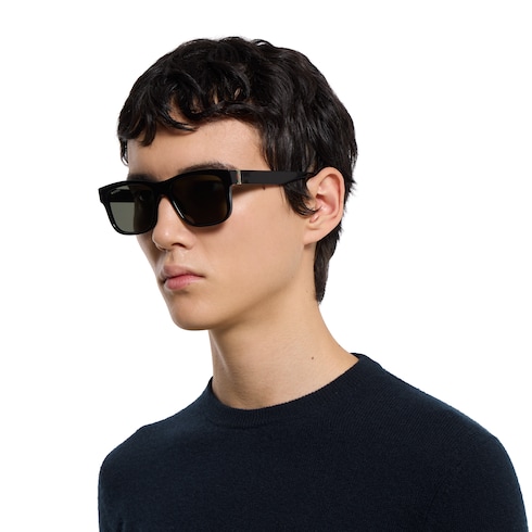 Gafas de sol con montura rectangular