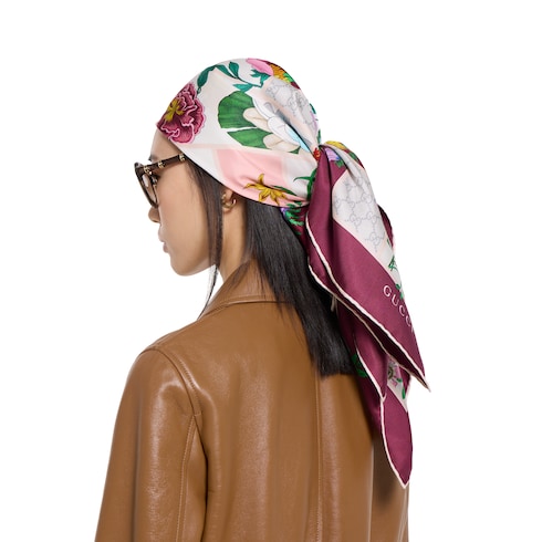 Vierecktuch aus Seidentwill mit Print