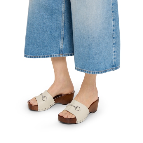 饰马衔扣女士防水台木底凉鞋