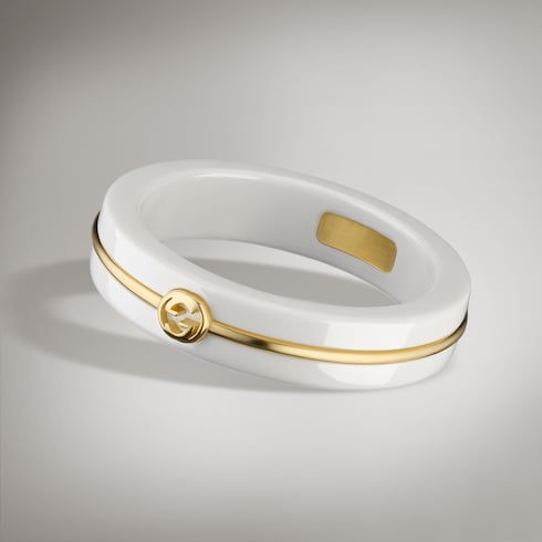 Anello Gucci Interlocking sottile con zirconi