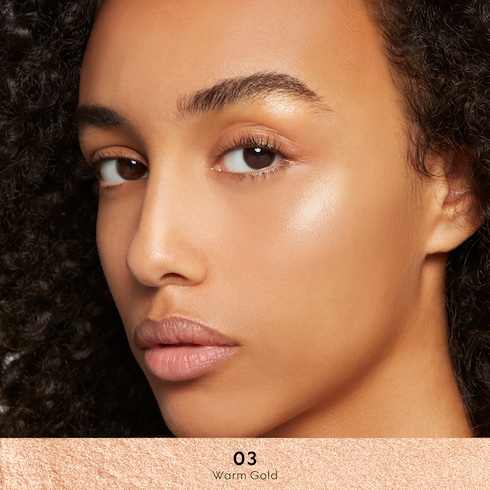 03, Gucci Glow Highlighter Puder