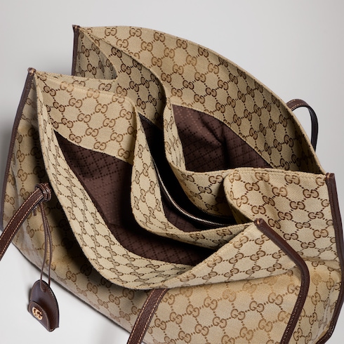 Bolso tote grande con charm