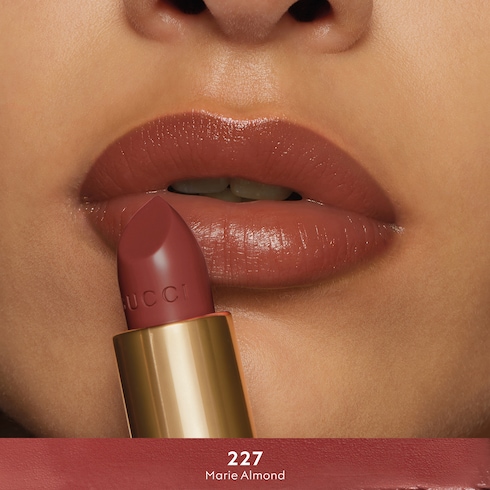 227 'Marie Almond', rossetto Rouge à Lèvres Voile