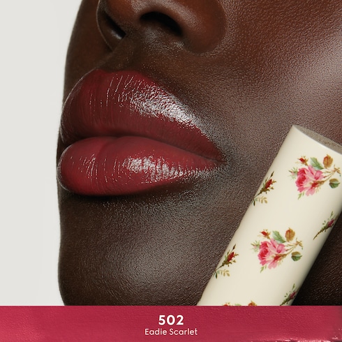 502 Eadie Scarlet, barra de labios Rouge à Lèvres Voile