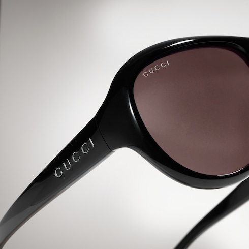 Sonnenbrille im Pilotenstil