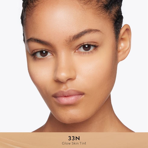 33, Gucci Glow Skin Tint