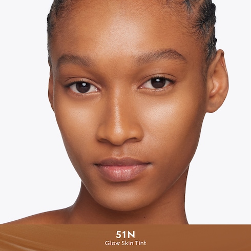 51, Gucci Glow Skin Tint